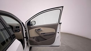 Used 2015 Skoda Rapid [2011-2016] Elegance Diesel MT Diesel Manual interior RIGHT FRONT DOOR OPEN VIEW