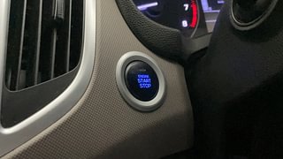 Used 2018 Hyundai Creta [2018-2020] 1.6 SX VTVT Petrol Manual top_features Keyless start