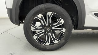 Used 2022 Renault Kiger RXZ AMT Dual Tone Petrol Automatic tyres RIGHT REAR TYRE RIM VIEW