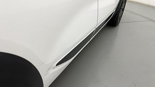 Used 2022 Renault Kiger RXZ AMT Dual Tone Petrol Automatic dents MINOR SCRATCH