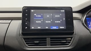 Used 2022 Renault Kiger RXZ AMT Dual Tone Petrol Automatic top_features Integrated (in-dash) music system
