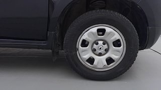 Used 2015 Renault Duster [2012-2015] 85 PS RxL Diesel Manual tyres RIGHT FRONT TYRE RIM VIEW