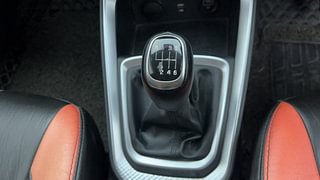 Used 2021 Kia Sonet HTX 1.0 iMT Petrol Manual interior GEAR  KNOB VIEW