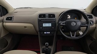 Used 2015 Skoda Rapid [2011-2016] Elegance Diesel MT Diesel Manual interior DASHBOARD VIEW