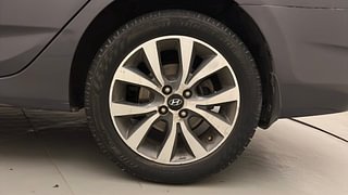 Used 2014 Hyundai Verna [2011-2015] Fluidic 1.6 VTVT SX AT Petrol Automatic tyres LEFT REAR TYRE RIM VIEW