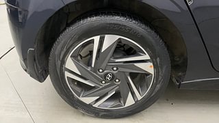 Used 2021 Hyundai New i20 Asta 1.0 Turbo IMT Petrol Manual tyres RIGHT REAR TYRE RIM VIEW