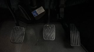 Used 2016 Maruti Suzuki Baleno [2015-2019] Zeta Petrol Petrol Manual interior PEDALS VIEW