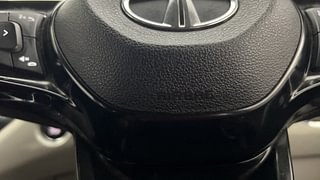 Used 2020 Tata Nexon XZ Plus (O) Petrol Manual top_features Airbags