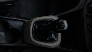 Used 2014 Hyundai Grand i10 [2013-2017] Magna 1.2 Kappa VTVT Petrol Manual interior GEAR  KNOB VIEW