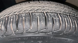 Used 2018 Renault Kwid [2015-2019] RXT Petrol Manual tyres LEFT FRONT TYRE TREAD VIEW