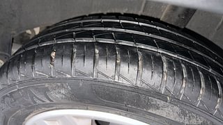 Used 2020 Renault Kwid RXL Petrol Manual tyres LEFT REAR TYRE TREAD VIEW