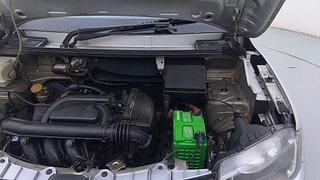 Used 2018 Renault Kwid [2015-2019] RXT Petrol Manual engine ENGINE LEFT SIDE HINGE & APRON VIEW