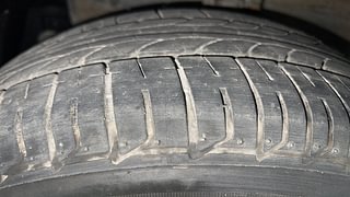 Used 2018 Maruti Suzuki Ciaz S 1.4 MT Petrol Manual tyres LEFT FRONT TYRE TREAD VIEW