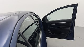 Used 2018 Maruti Suzuki Ciaz S 1.4 MT Petrol Manual interior RIGHT FRONT DOOR OPEN VIEW