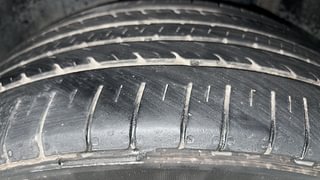 Used 2018 Maruti Suzuki Ciaz S 1.4 MT Petrol Manual tyres LEFT REAR TYRE TREAD VIEW