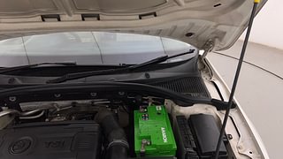 Used 2019 Skoda Octavia [2017-2019] Style 1.8 TSI AT Petrol Automatic engine ENGINE LEFT SIDE HINGE & APRON VIEW