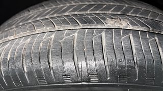 Used 2018 Hyundai Tucson [2016-2020] 2WD MT Petrol Petrol Manual tyres LEFT REAR TYRE TREAD VIEW