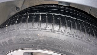 Used 2019 Hyundai Xcent [2017-2019] SX (O) Petrol Petrol Manual tyres RIGHT REAR TYRE TREAD VIEW