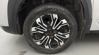 Used 2021 Renault Kiger RXZ AMT Petrol Automatic tyres LEFT FRONT TYRE RIM VIEW