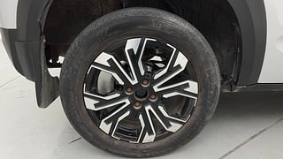 Used 2021 Renault Kiger RXZ AMT Petrol Automatic tyres RIGHT REAR TYRE RIM VIEW