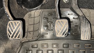 Used 2014 Maruti Suzuki Ritz [2012-2017] Ldi Diesel Manual interior PEDALS VIEW