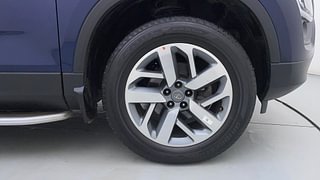 Used 2021 Tata Safari XZA Plus 6S Diesel Automatic tyres RIGHT FRONT TYRE RIM VIEW