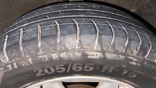 Used 2016 Hyundai Creta [2015-2018] 1.6 SX Plus Petrol Petrol Manual tyres RIGHT FRONT TYRE TREAD VIEW