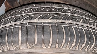 Used 2015 Maruti Suzuki Wagon R 1.0 [2010-2019] VXi Petrol Manual tyres RIGHT REAR TYRE TREAD VIEW