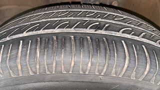 Used 2015 Maruti Suzuki Wagon R 1.0 [2010-2019] VXi Petrol Manual tyres LEFT FRONT TYRE TREAD VIEW