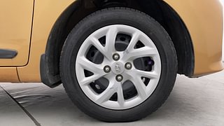 Used 2017 Hyundai Grand i10 [2017-2020] Sportz 1.2 Kappa VTVT Petrol Manual tyres RIGHT FRONT TYRE RIM VIEW