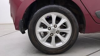 Used 2015 Hyundai Grand i10 [2013-2017] Asta AT 1.2 Kappa VTVT Petrol Automatic tyres RIGHT REAR TYRE RIM VIEW