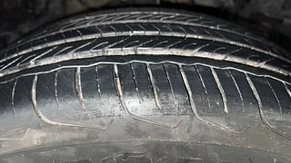 Used 2019 Tata Nexon [2017-2020] XM Petrol Petrol Manual tyres RIGHT FRONT TYRE TREAD VIEW