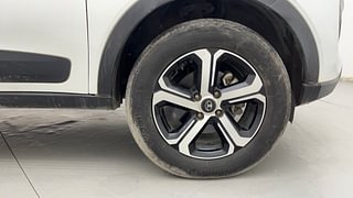 Used 2021 Tata Nexon XZA Plus Optional AMT Diesel Diesel Automatic tyres RIGHT FRONT TYRE RIM VIEW