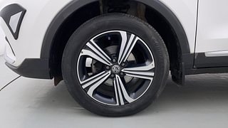 Used 2022 MG Motors Astor Sharp EX 1.5 MT Petrol Manual tyres LEFT FRONT TYRE RIM VIEW