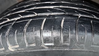 Used 2015 Hyundai Creta [2015-2018] 1.6 SX (O) Diesel Manual tyres LEFT FRONT TYRE TREAD VIEW