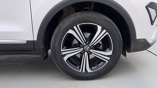 Used 2022 MG Motors Astor Sharp EX 1.5 MT Petrol Manual tyres RIGHT FRONT TYRE RIM VIEW