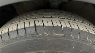 Used 2017 Hyundai Creta [2015-2018] 1.6 SX Diesel Manual tyres LEFT FRONT TYRE TREAD VIEW