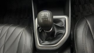 Used 2017 Hyundai Creta [2015-2018] 1.6 SX Diesel Manual interior GEAR  KNOB VIEW