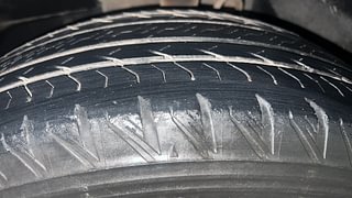 Used 2019 Mahindra XUV500 [2018-2021] W11 AT Diesel Automatic tyres LEFT FRONT TYRE TREAD VIEW