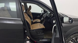 Used 2019 Mahindra XUV500 [2018-2021] W11 AT Diesel Automatic interior RIGHT SIDE FRONT DOOR CABIN VIEW