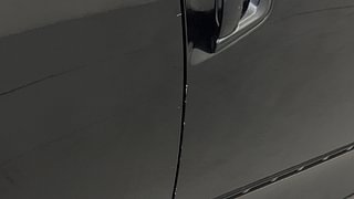 Used 2019 Mahindra XUV500 [2018-2021] W11 AT Diesel Automatic dents MINOR SCRATCH