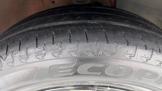 Used 2018 Maruti Suzuki Ignis [2017-2020] Zeta AMT Petrol Dual Tone Petrol Automatic tyres RIGHT FRONT TYRE TREAD VIEW