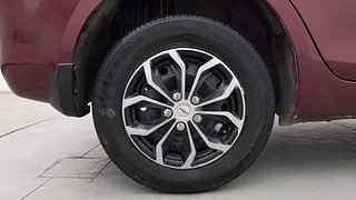 Used 2016 Maruti Suzuki Swift Dzire VXI AT Petrol Automatic tyres RIGHT REAR TYRE RIM VIEW