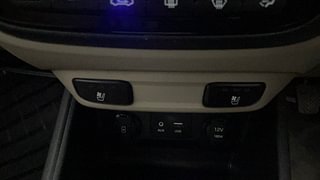 Used 2019 Hyundai Verna [2017-2020] 1.6 VTVT SX (O) Petrol Manual top_features Ventilated seats