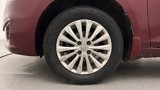 Used 2017 Maruti Suzuki Ciaz [2014-2017] VXi+ Petrol Manual tyres LEFT FRONT TYRE RIM VIEW