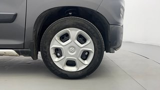 Used 2022 Maruti Suzuki S-Presso VXI+ Petrol Manual tyres RIGHT FRONT TYRE RIM VIEW