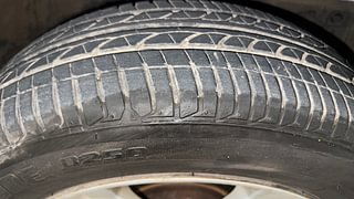Used 2011 Honda City [2008-2013] V Petrol Manual tyres RIGHT FRONT TYRE TREAD VIEW