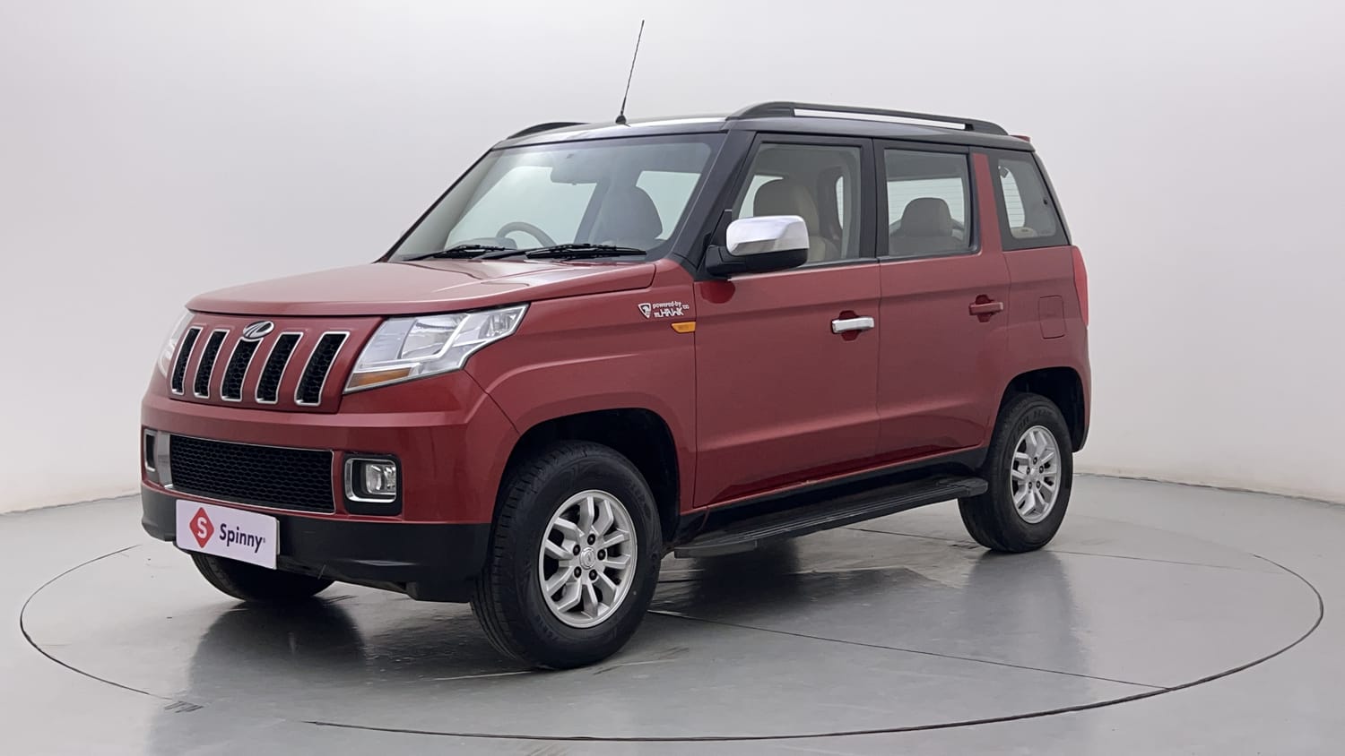 2017 Mahindra TUV300 T8 mHAWK100 Dual Tone