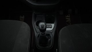 Used 2019 Datsun Redi-GO [2015-2019] S Petrol Manual interior GEAR  KNOB VIEW