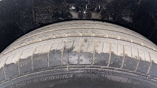 Used 2018 Hyundai Elite i20 [2014-2018] Asta 1.4 CRDI Diesel Manual tyres LEFT FRONT TYRE TREAD VIEW